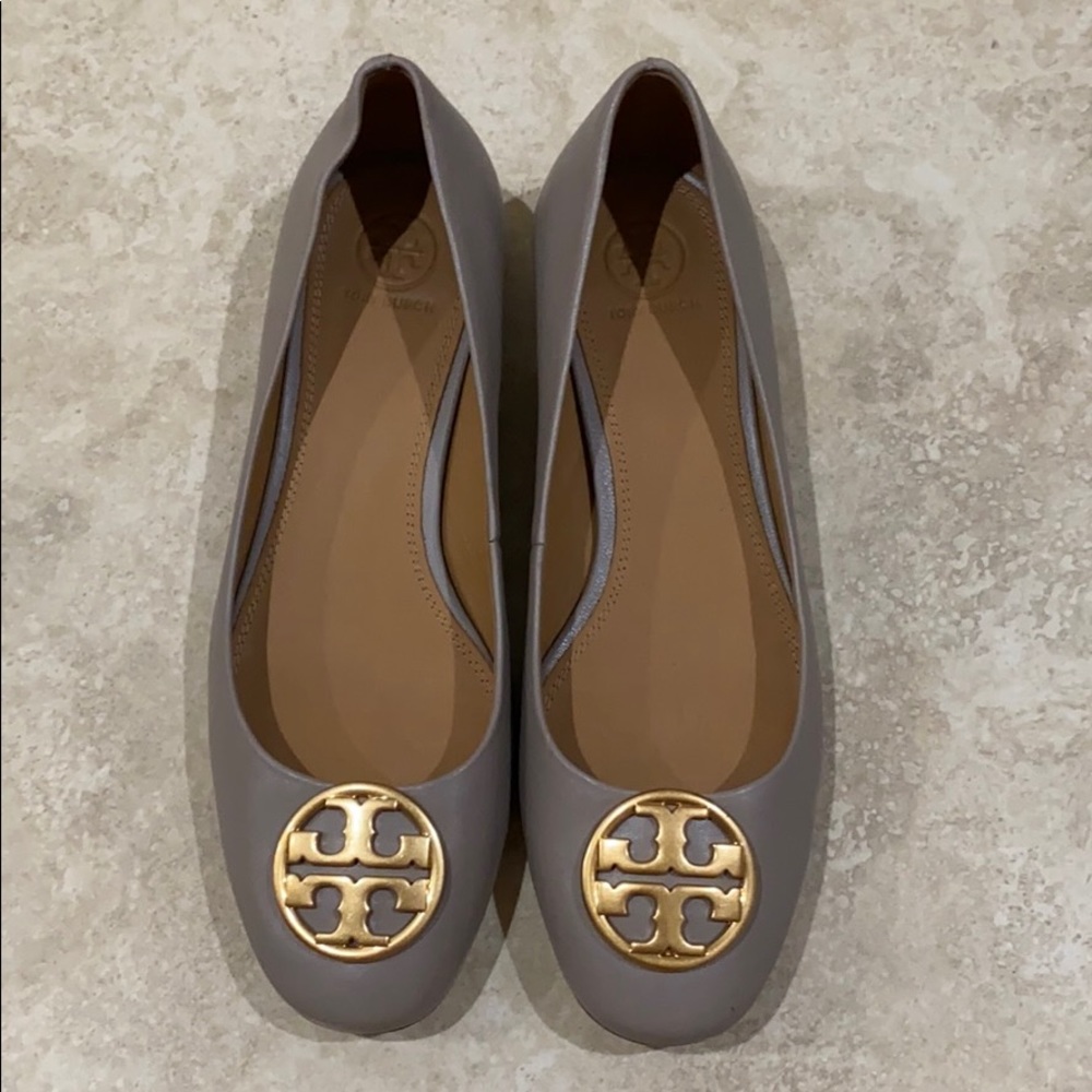 COPY - TORY BURCH GREY CHELSEA ballet size 9 gold…